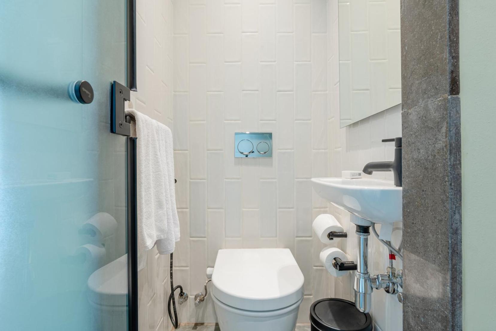 Apartment Grey L Downtown Ouzonian House Kairo