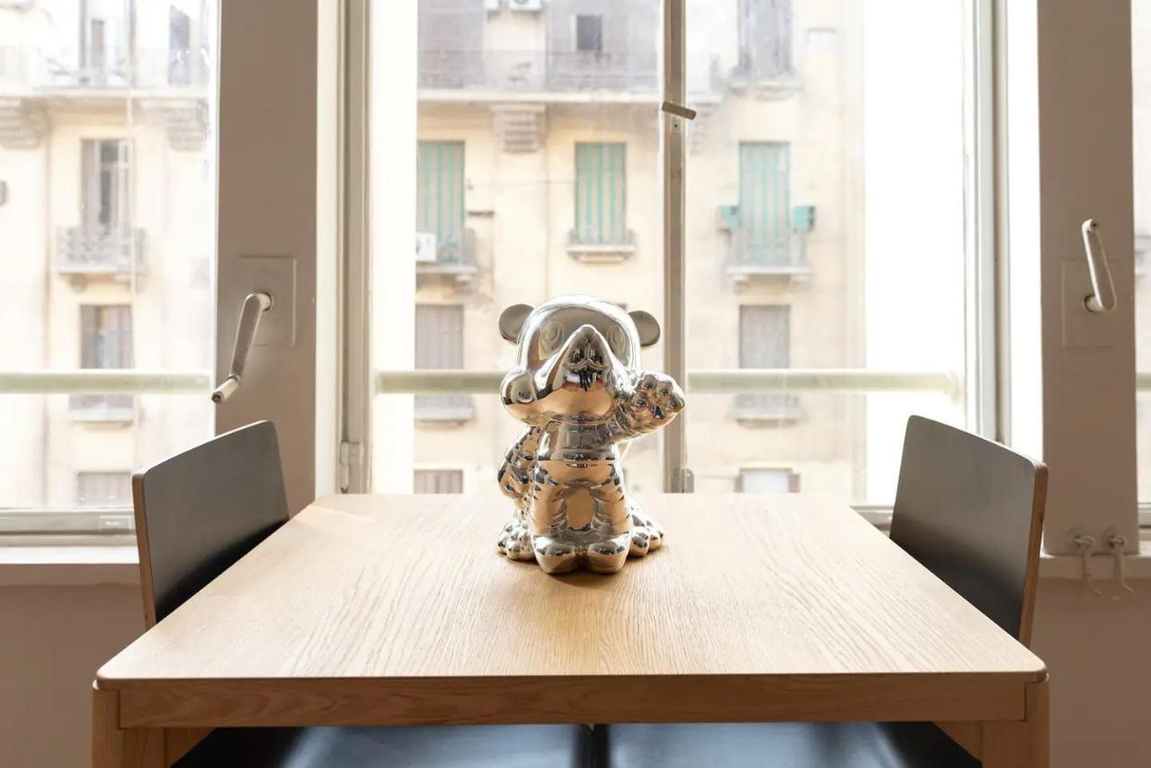 Grey L Downtown Ouzonian House Appartement *