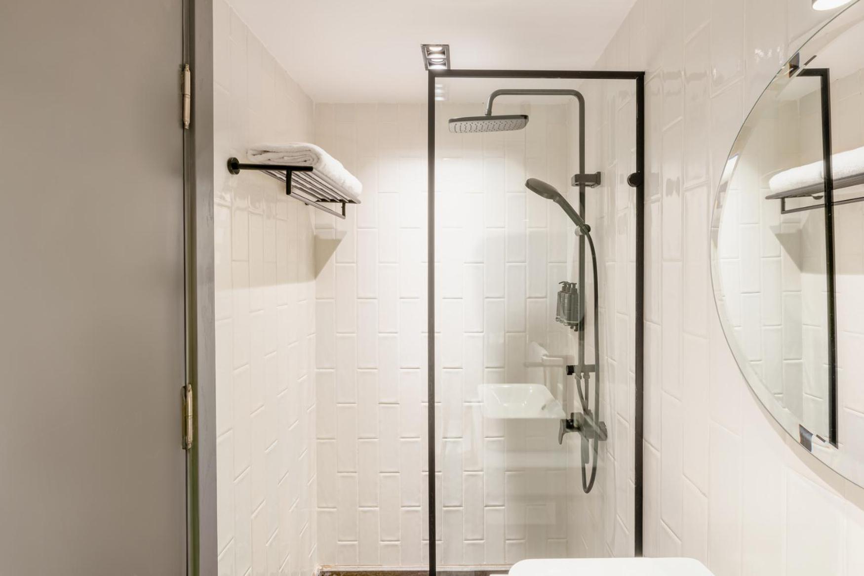 Grey L Downtown Ouzonian House Appartement